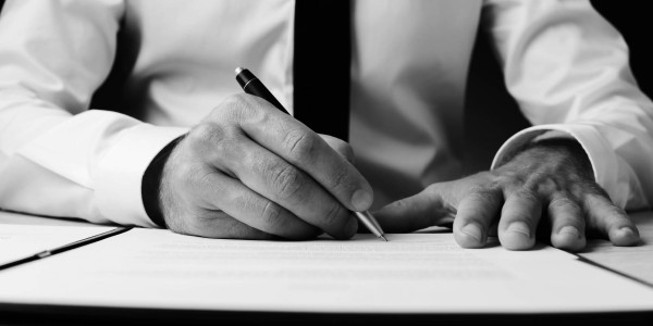 Derecho Inmobiliario / Abogados Inmobiliarios Torrelameu · Desahucios Hipotecarios / Embargos